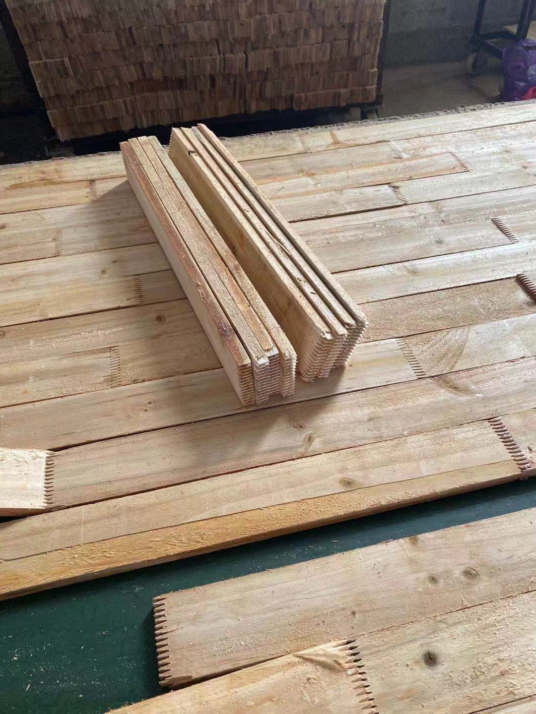 千千樹板材生產(chǎn)車間